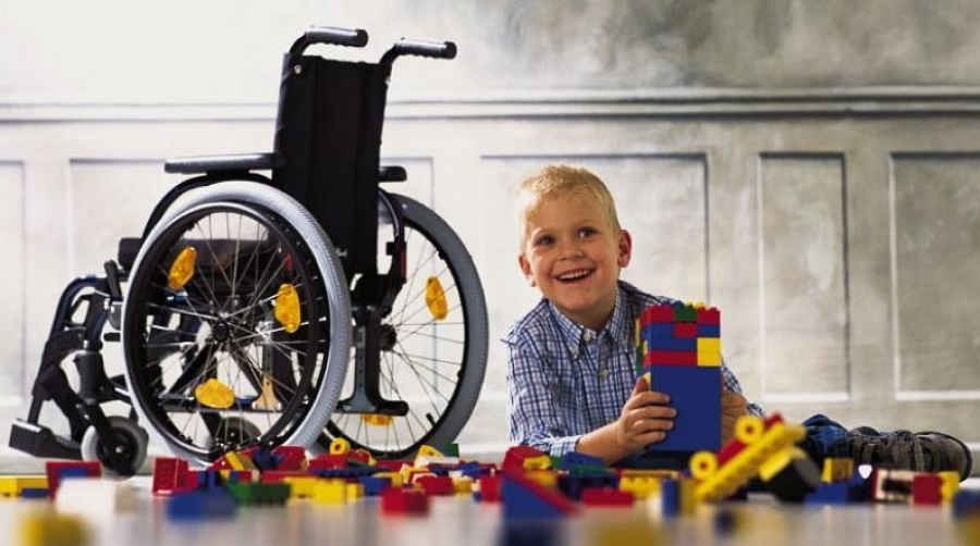 коляска  и  ребёнок